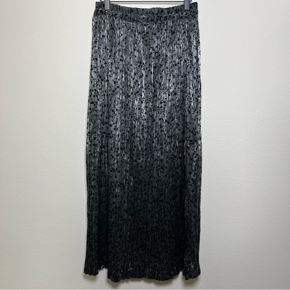 Vintage Dresses & Skirts - VTG 90s Stonebridge Women Whymsigoth Skirt Medium Silver Velvet Floral Vamp Mood
